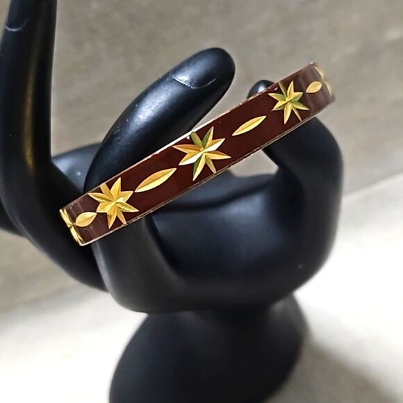 Vintage Gold Plated Diamond Cut Jerusalem Star Bangle Bracelet - Picture 1 of 10